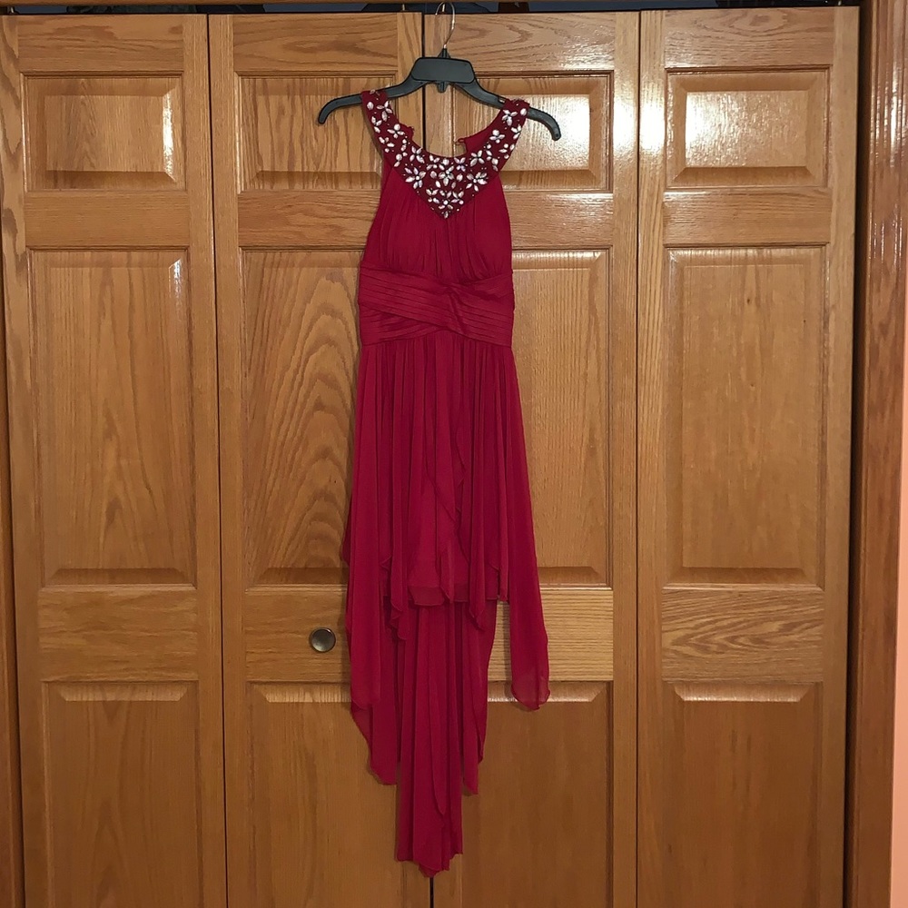 Juniors’ Red Formal Dress